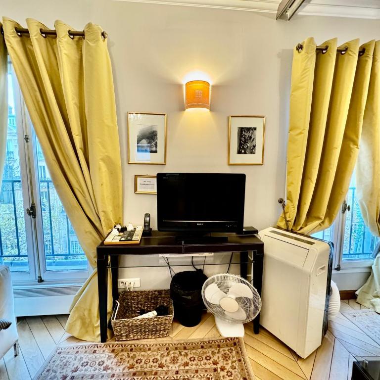 CHABLIS 27 avenue de la Bourdonnais 75007 - Appartement 1 Chambre - 40