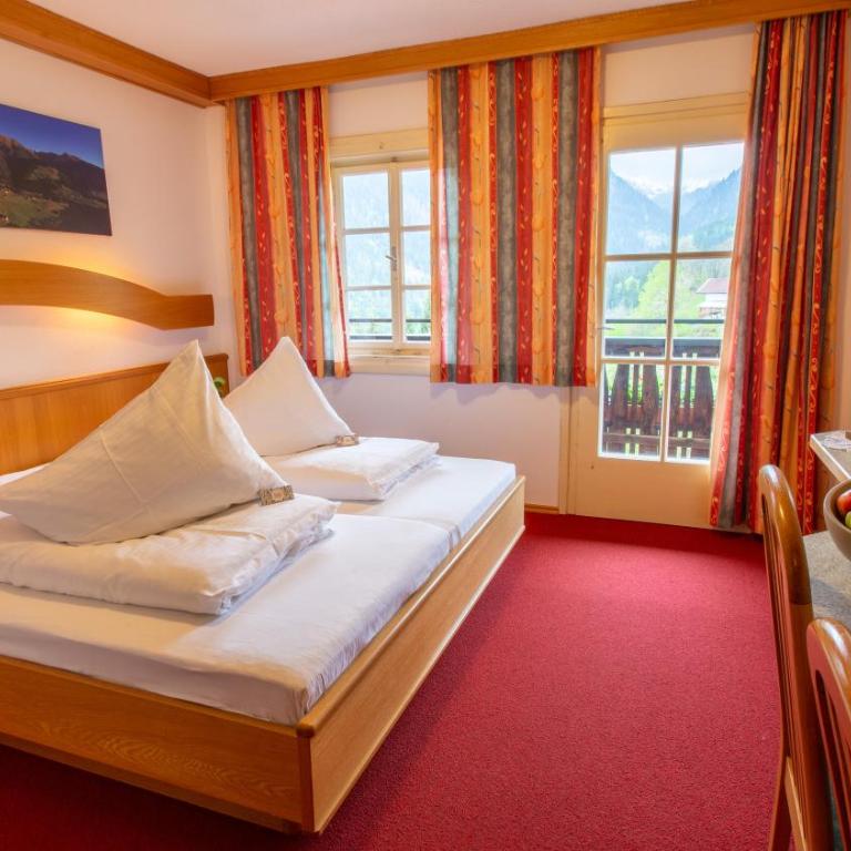 Berggasthof - Pension Lahnerhof - Doppelzimmer mit Balkon - 3