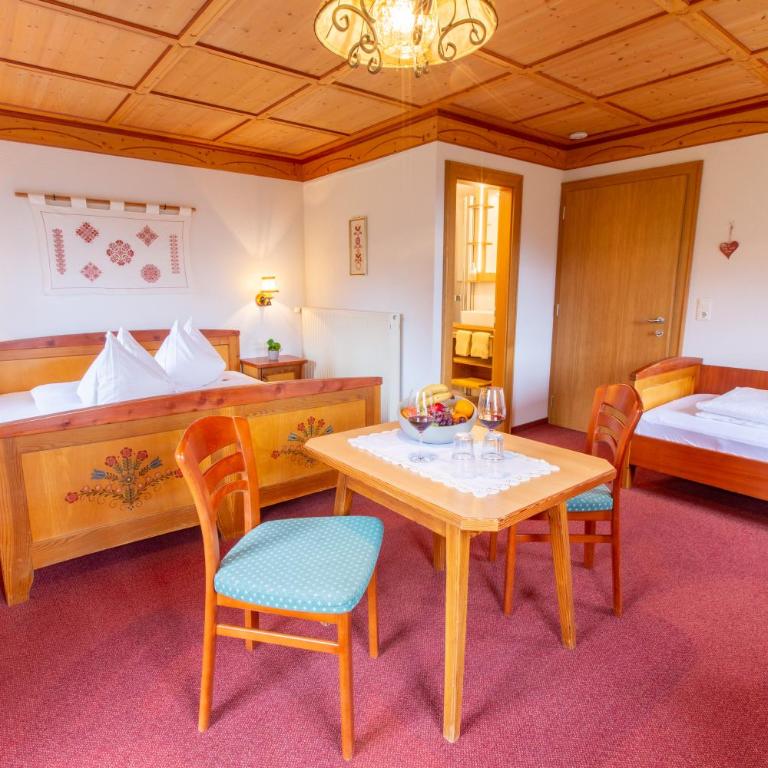 Berggasthof - Pension Lahnerhof - Großes Doppelzimmer - 2