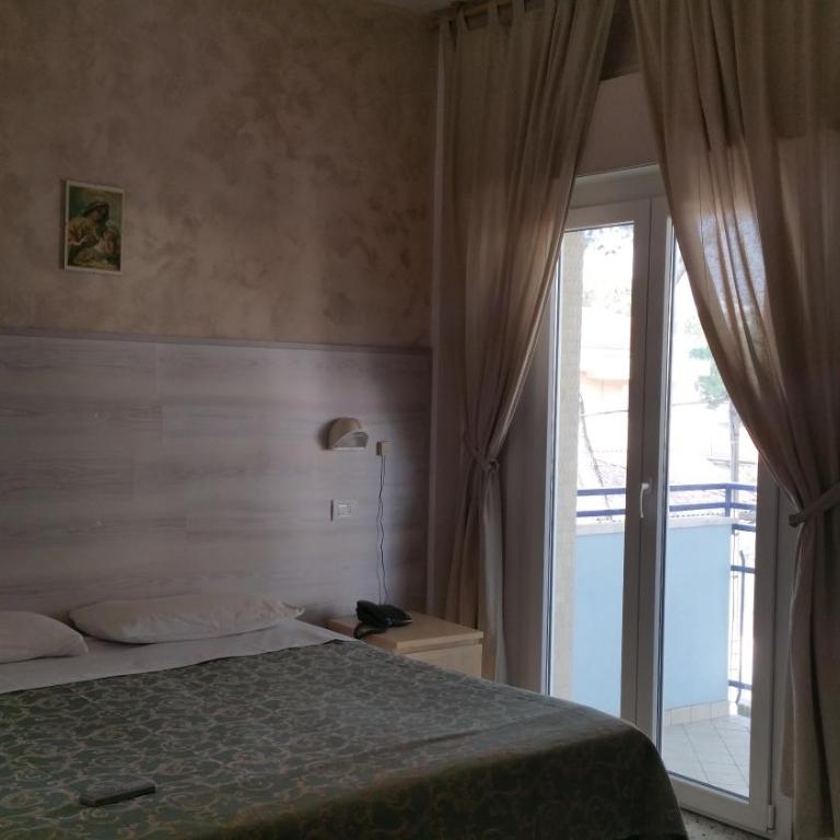 Hotel Canasta - Double or Twin Room - 4