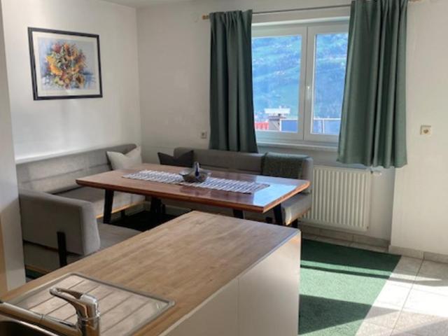 Apart Anna - Ferienwohnung mit Talblick - 5