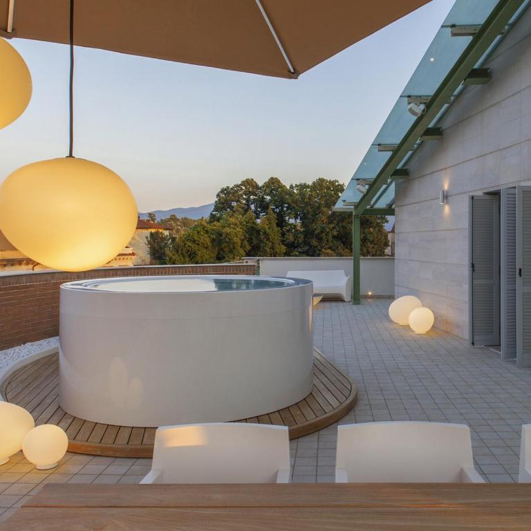 Canticle Lucca Luxury Apartment - Two-Bedroom Apartment with Terrace - 1