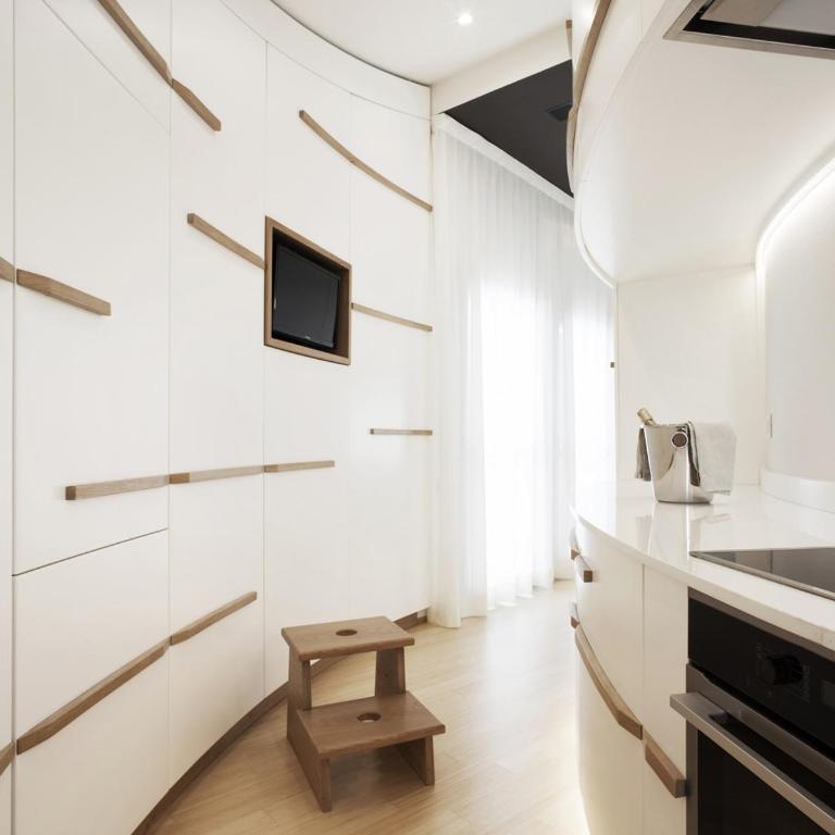 Canticle Lucca Luxury Apartment - Two-Bedroom Apartment with Terrace - 12
