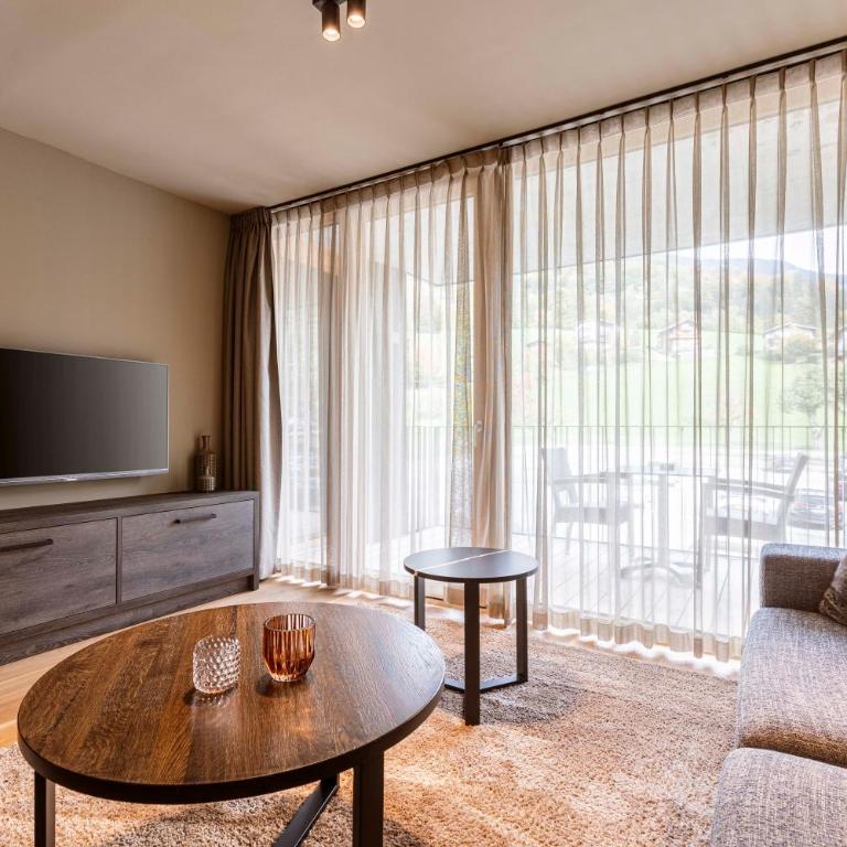 Montafon Suites Schruns by ALPS RESORTS - Superior One-Bedroom Apartment - 8