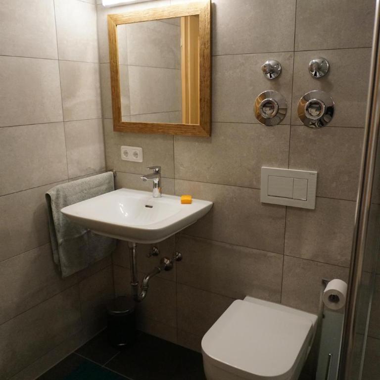Fewo Rotspitze - Apartment mit 1 Schlafzimmer und Dusche - 26