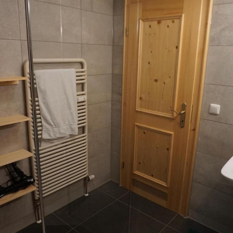 Fewo Rotspitze - Apartment mit 1 Schlafzimmer und Dusche - 27