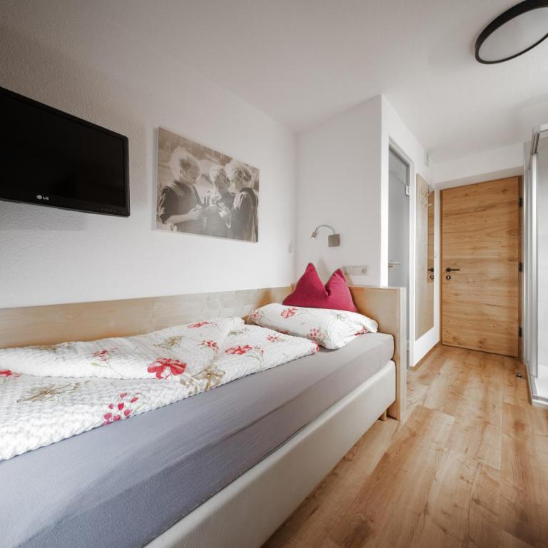 Pension Pitze - Habitación Individual con ducha - 2