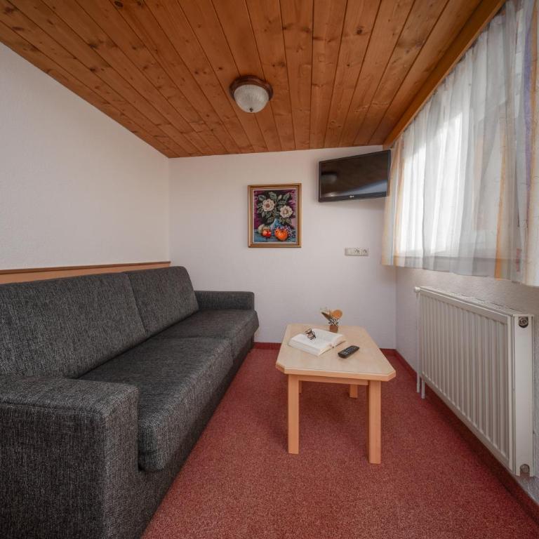 Pension Pitze - Habitación Familiar - 2
