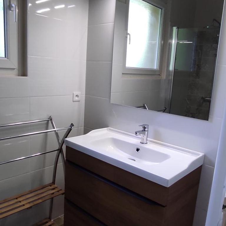 Maison avec jolie vue, 5mn à pied du centre - Maison 3 Chambres - 21