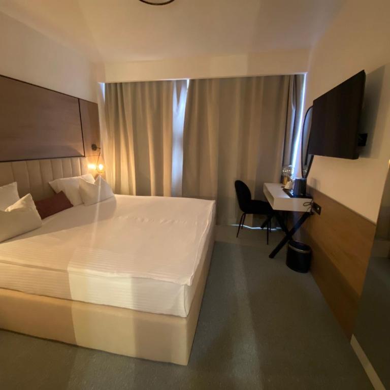 Hotel Grand - Superior Dvokrevetna Soba sa Zasebnim Krevetima i Pogledom na Grad - 1