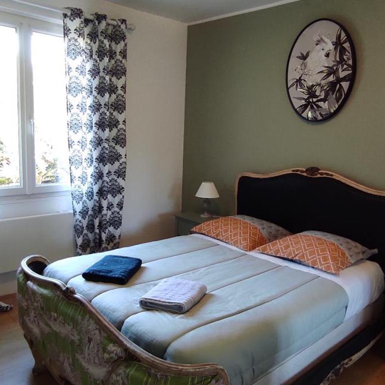 Maison avec jolie vue, 5mn à pied du centre - Maison 3 Chambres - 18