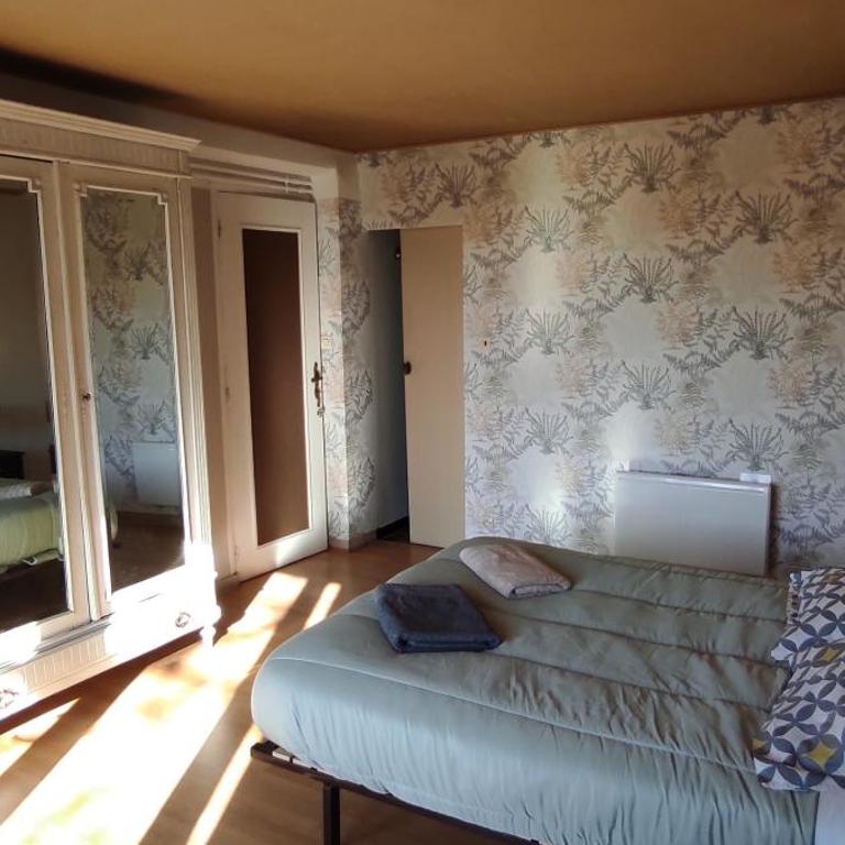 Maison avec jolie vue, 5mn à pied du centre - Maison 3 Chambres - 26