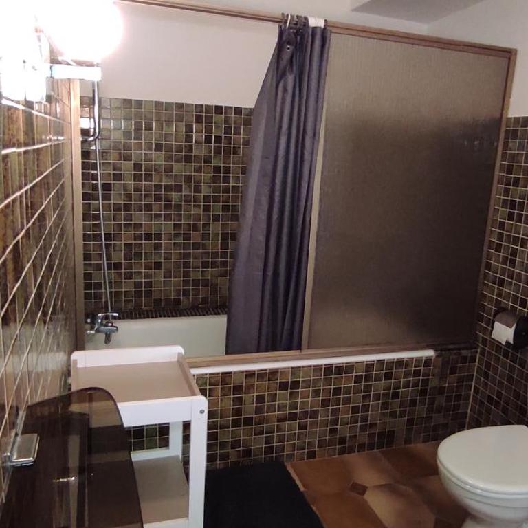 Maison avec jolie vue, 5mn à pied du centre - Maison 3 Chambres - 28