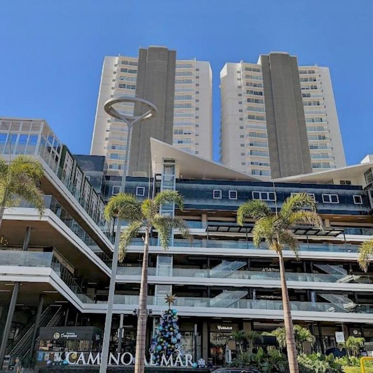 Camino al Mar Apartment with Amazing View of the Ocean, Beach and Swimming Pool - Three-Bedroom Apartment - 36