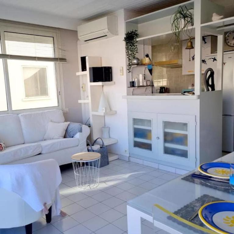 Chez Ginou Vue imprenable sur le canal et la mer - Appartement 2 Chambres - 12
