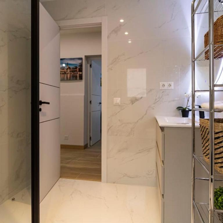 Piso ideal cerca del aeropuerto - Apartamento - Planta baja - 27
