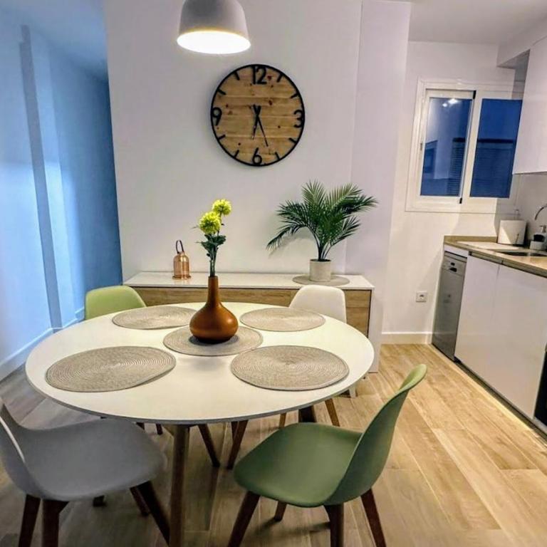 Boutique Apartment Fuengirola old town & beach with 2bed-2bath - Two-Bedroom Apartment - 7