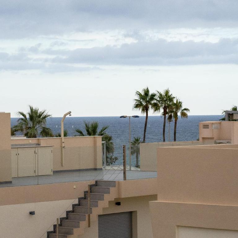 Mil Palmeras Beachfront Bliss - Apartamento con vistas al mar - 23