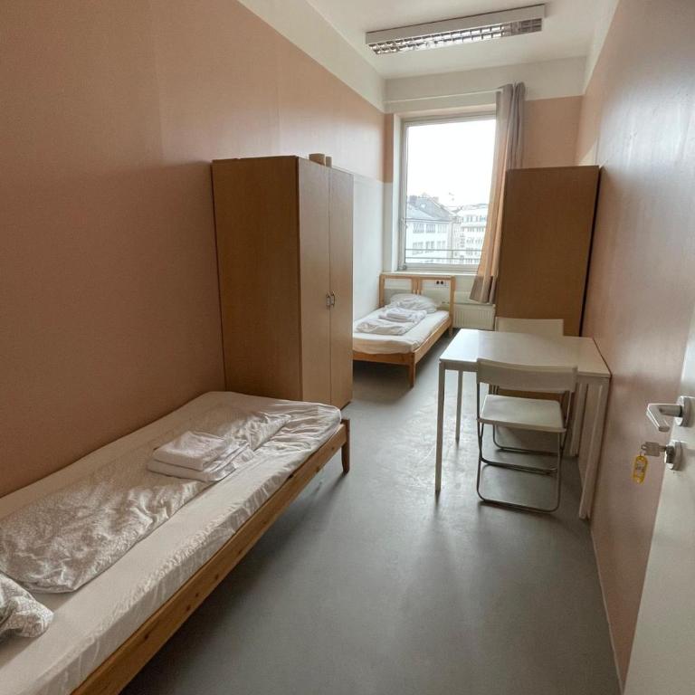 2-Rent Group Hostel Rooms&Apartments GKP2 - Doppelzimmer - 1