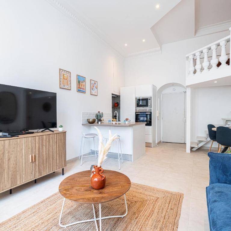 1 LONGCHAMP - Joli appartement - Carre d Or - Climatise - Appartement Loft 1 Chambre - 12