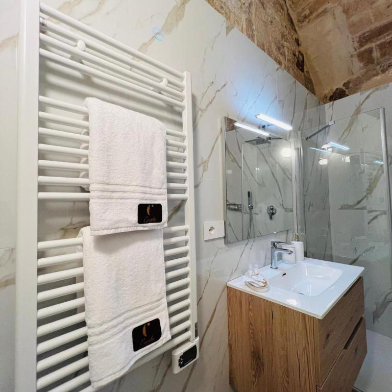 Carola Luxury Room - One-Bedroom House - 18