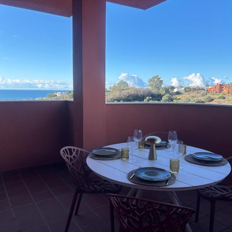 Apartamento La Vida - Marbella - Seaview - Two-Bedroom Apartment - 14