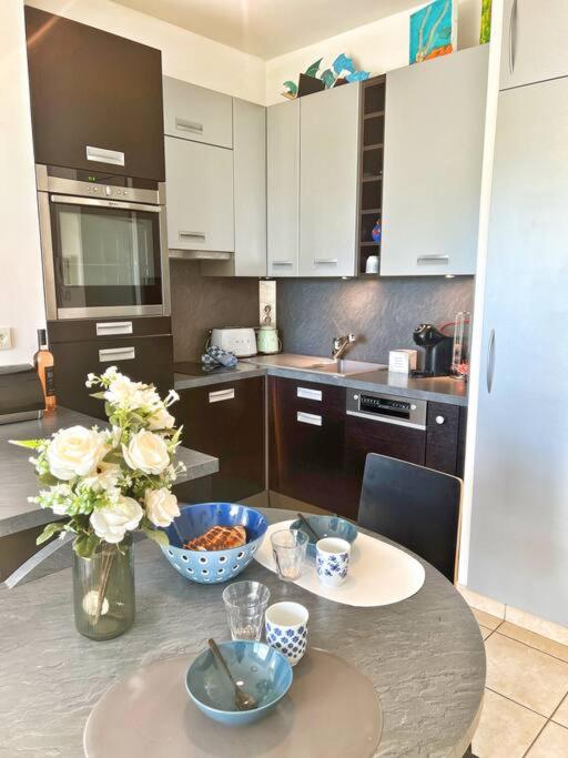 "Le Cocon Bleu" Résidence avec Piscine au Coeur du Brusc - One-Bedroom Apartment - 11