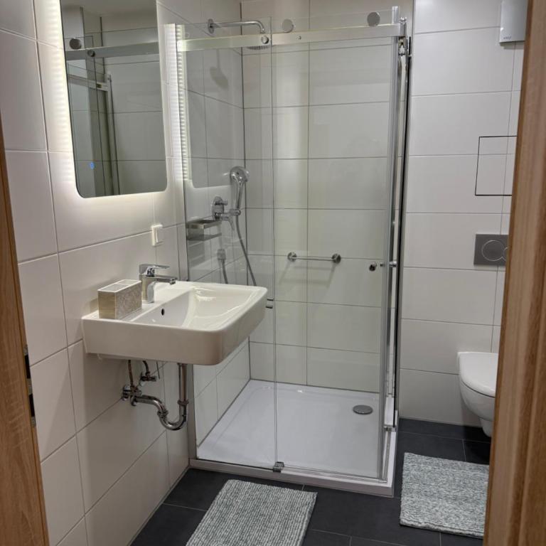 Moderne, zentralgelegene 2 Zimmer Wohnung - One-Bedroom Apartment - 9