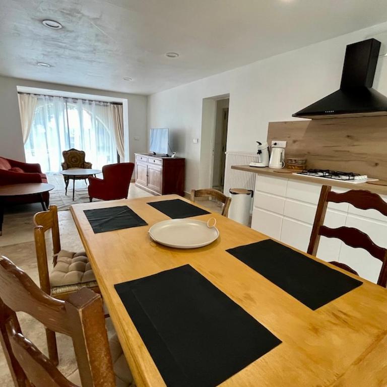 Appartement Symphonie T3, 2 terrasses, grand jardin & parking privé au calme - Two-Bedroom Apartment - 12
