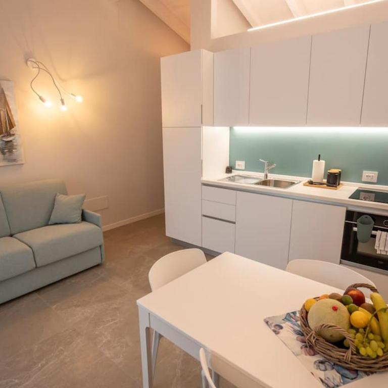 InSalo-Holidays Apartments con vista sul Golfo di Salò - Appartamento con 1 Camera da Letto e Vista Lago - 8