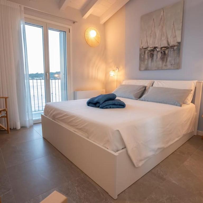 InSalo-Holidays Apartments con vista sul Golfo di Salò - Appartamento con 1 Camera da Letto e Vista Lago - 3