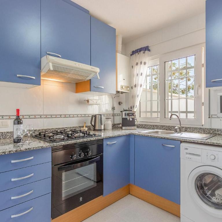 Stunning Home In Cartagena With Wifi - Casa Vacacional de 3 dormitorios - 10