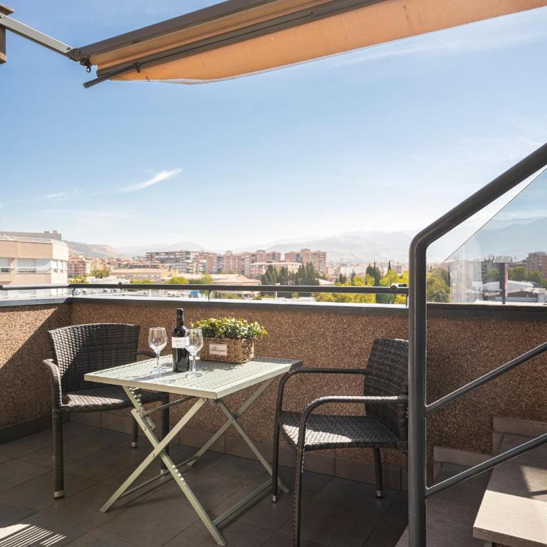 Emir Ático SOL Y NIEVE - Three-Bedroom Apartment - 30