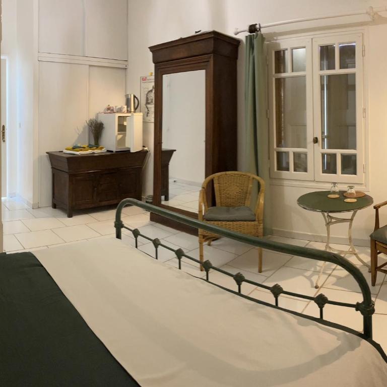 Chambres d'Hôtes - Le Pin des Arches - Habitación Doble con vistas al jardín - 4