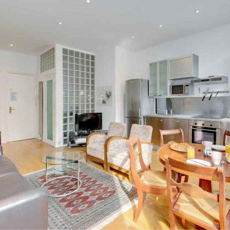 Rue Fodere location Port area - Appartement - 3