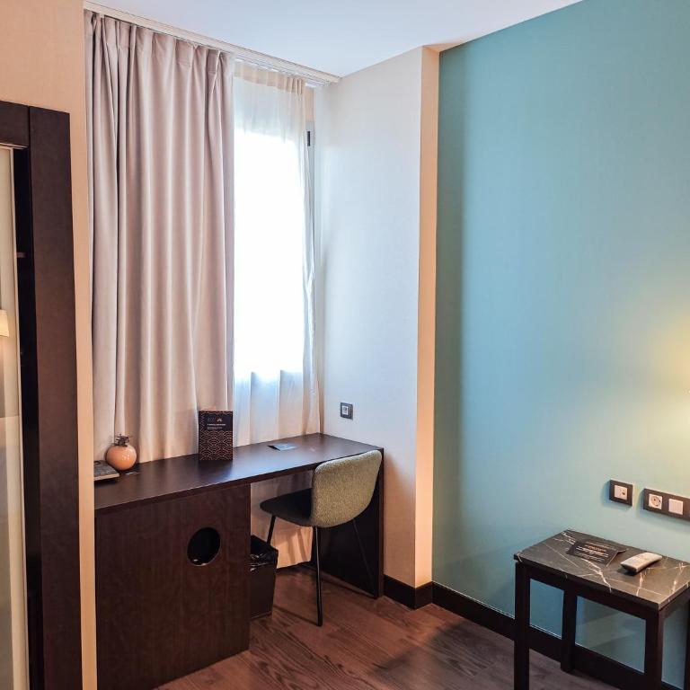 AZZ Pamplona Norte Hotel - Habitación Individual adaptada para personas con movilidad reducida - 3