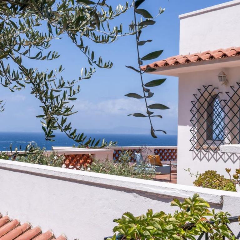 Villa Dafne Gulf Views Pool and Guest Services by Feeling Italy - Villa - 30