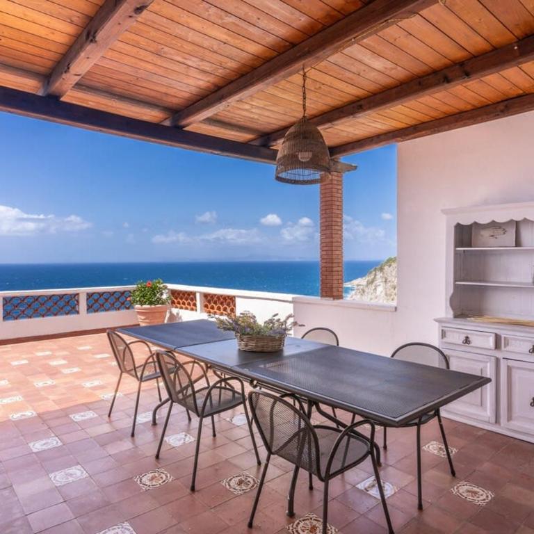 Villa Dafne Gulf Views Pool and Guest Services by Feeling Italy - Villa - 34