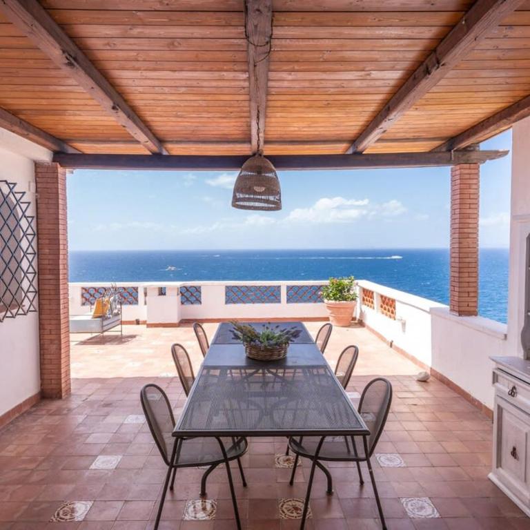 Villa Dafne Gulf Views Pool and Guest Services by Feeling Italy - Villa - 4