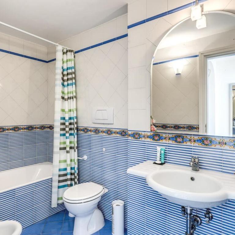 Villa Dafne Gulf Views Pool and Guest Services by Feeling Italy - Villa - 41