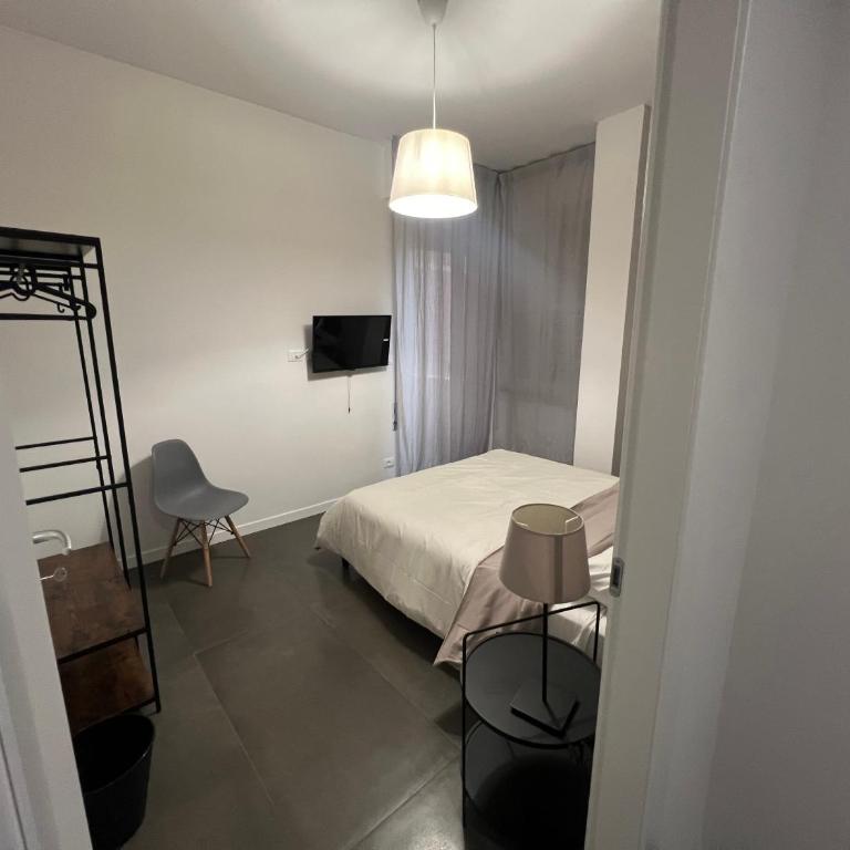 ManaroomsMasini - Double Room with Private Bathroom - 5