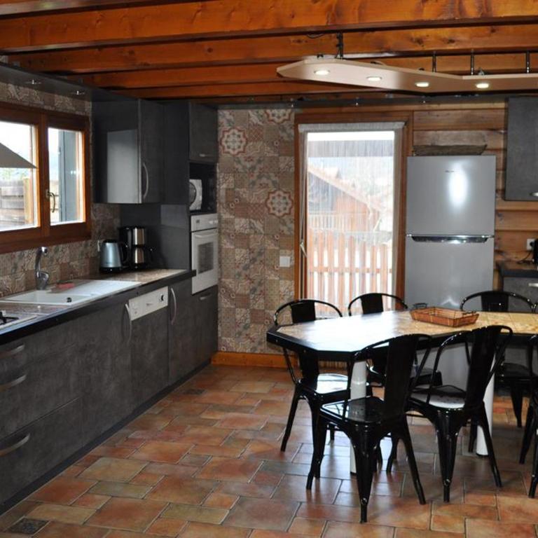 Chalet Ecrin équipé pour Personne à Mobilité Réduite, Belle vue lac, Sauna et Wifi - Chalet 3 Chambres - 2