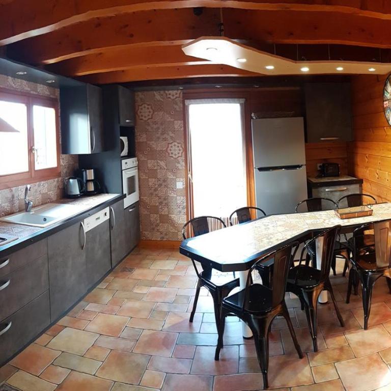 Chalet Ecrin équipé pour Personne à Mobilité Réduite, Belle vue lac, Sauna et Wifi - Chalet 3 Chambres - 9