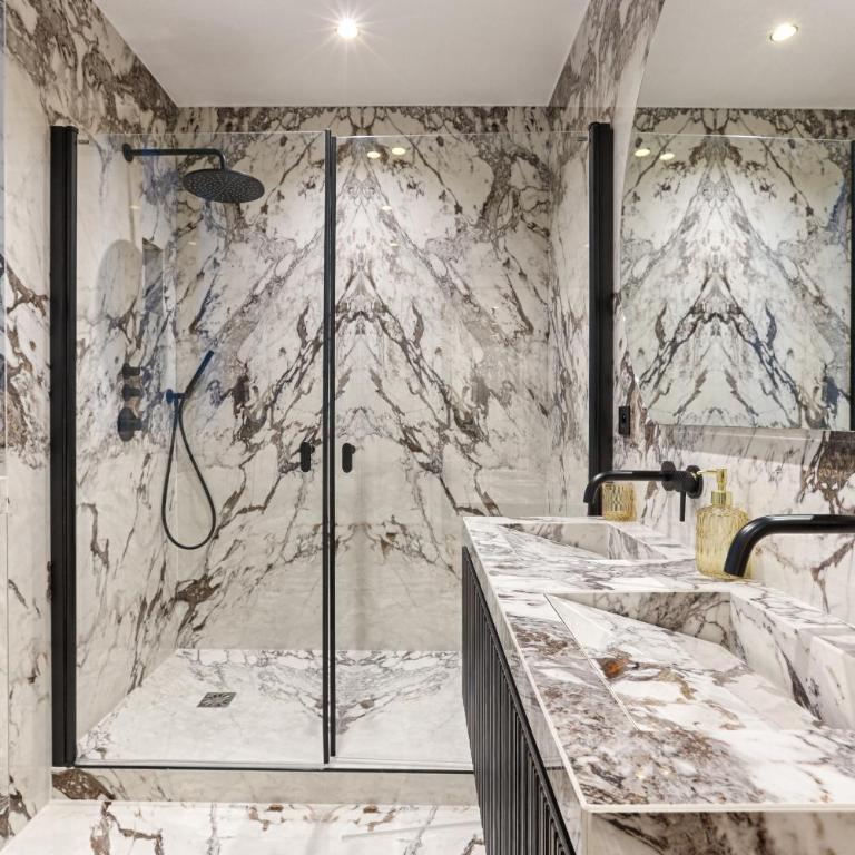 Elegant Luxury Apartment for 6 on Champs-Élysées - Two-Bedroom Apartment - 19