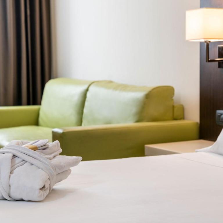 Kona Hotel Verona - Camera Familiare Deluxe - 1