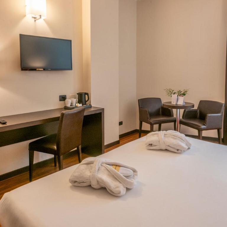 Kona Hotel Verona - Camera Deluxe Matrimoniale/Doppia con Letti Singoli - 8