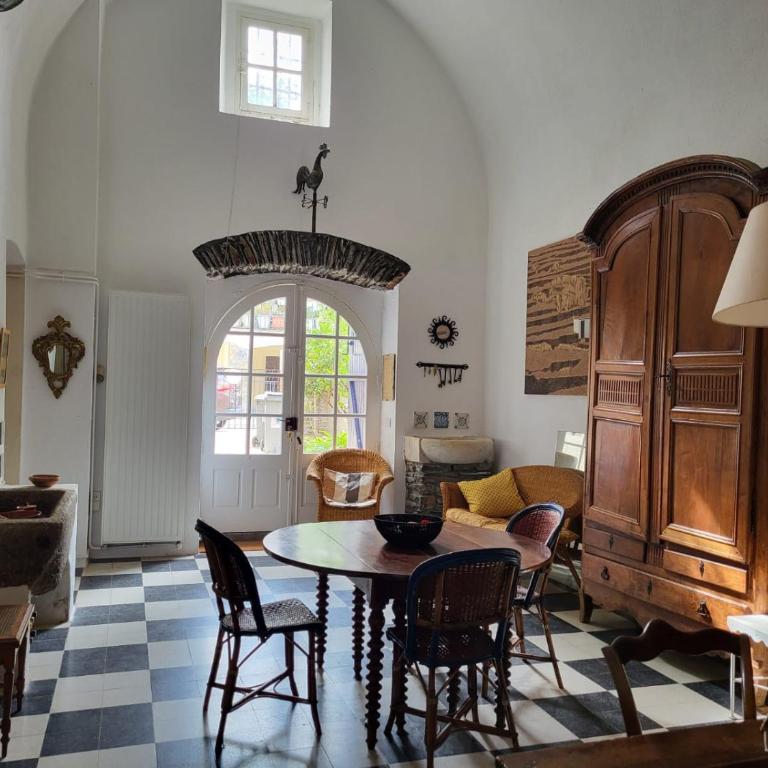 Renovated 12th-century chapel fully equipped for 6 - Vacation Home - 7