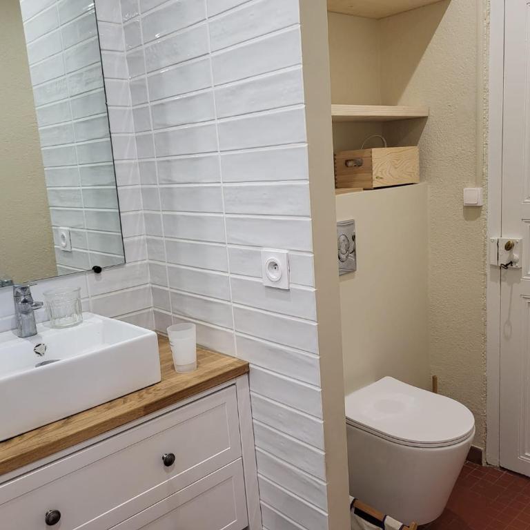Renovated 12th-century chapel fully equipped for 6 - Vacation Home - 13