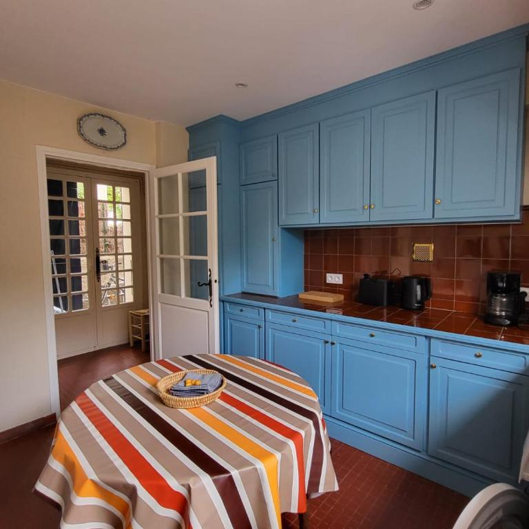 Renovated 12th-century chapel fully equipped for 6 - Vacation Home - 9