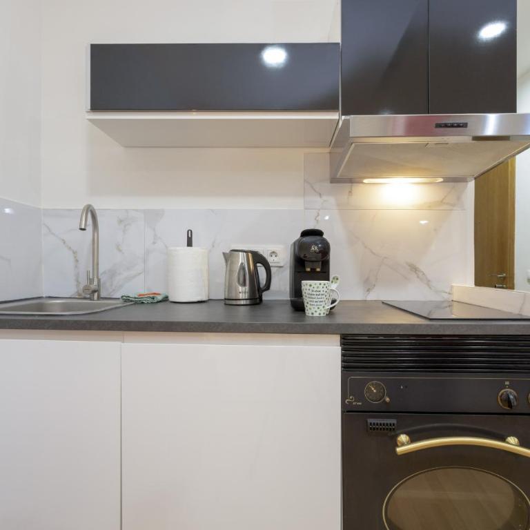 -MalagaSunApts-Estudio Picasso Capuchinos - Estudio - 5
